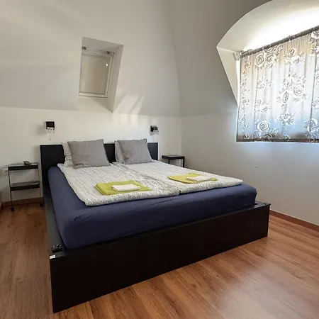 Apartament Pelso *